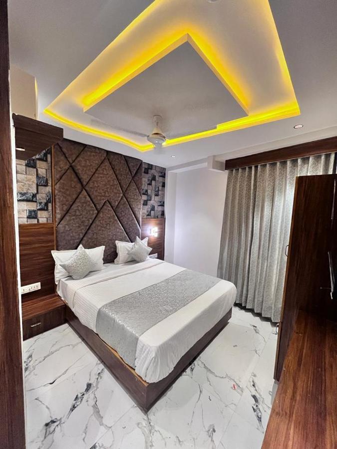 Hotel Palak Villa Ahmedabad Buitenkant foto
