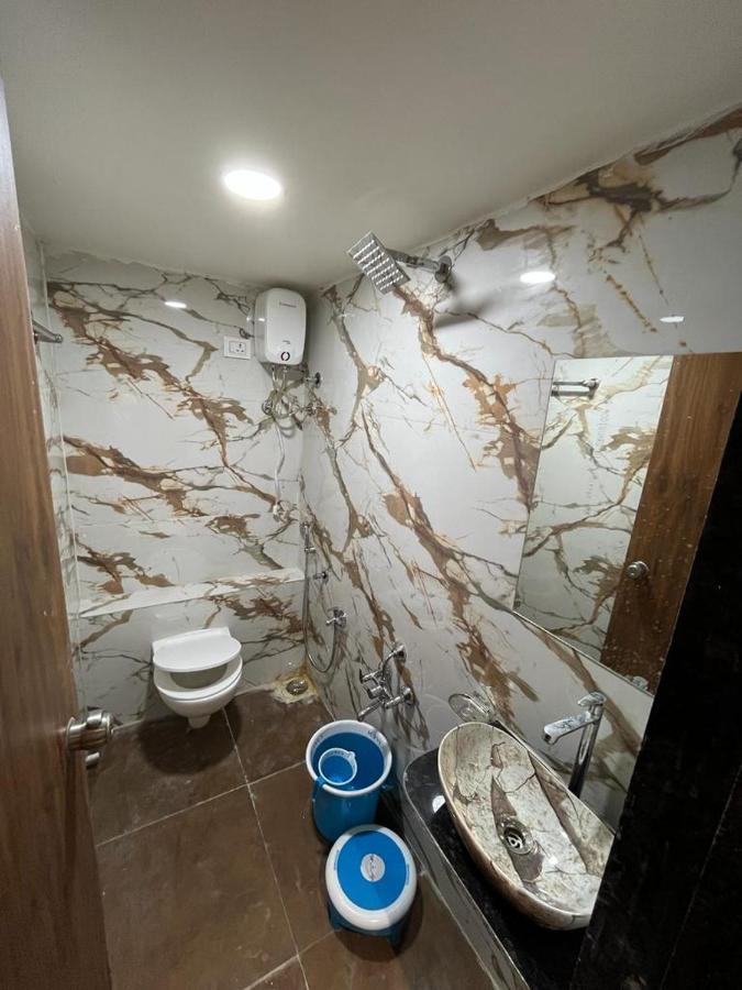 Hotel Palak Villa Ahmedabad Buitenkant foto