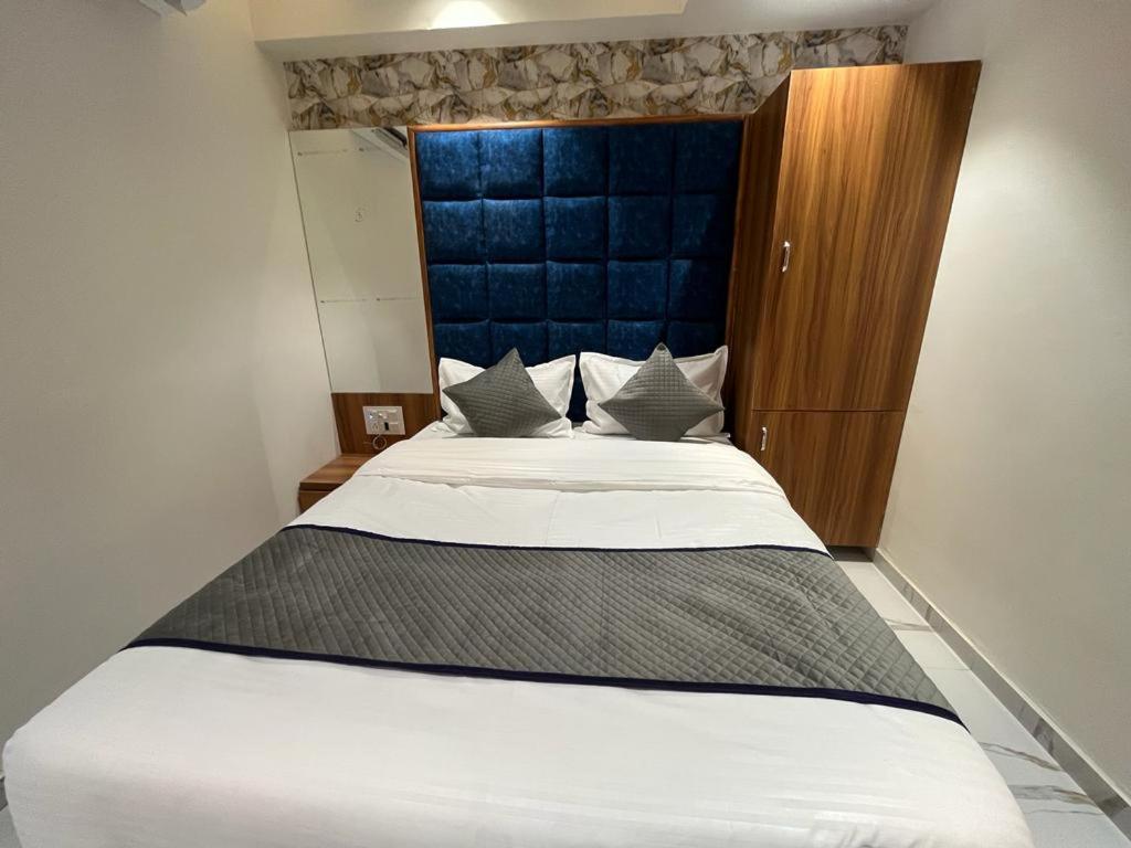 Hotel Palak Villa Ahmedabad Buitenkant foto